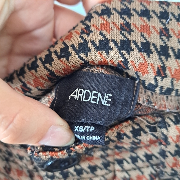 Ardene | Brown houndstooth stretchy pant - Picture 4 of 10